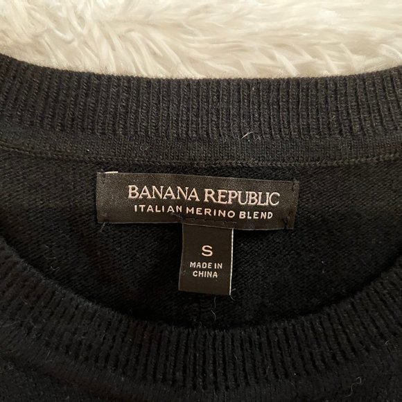 Banana Republic Italian Merino Blend "You Me Oui" Sweater - Picture 4 of 5